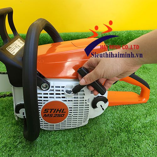 Máy cưa xích STIHL MS250