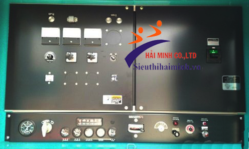 Bảng điều khiển của máy phát điện DENYO DCA-500SPK