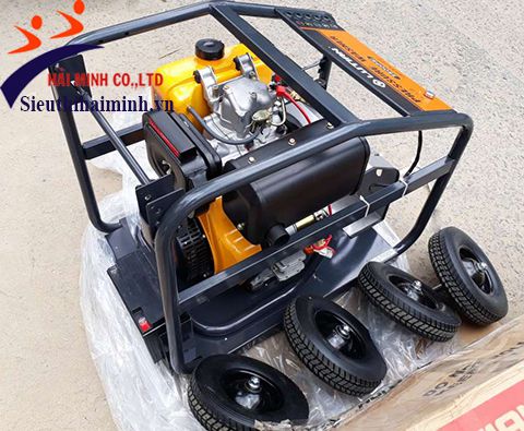 Máy rửa xe chạy dầu Lutian tin cậy