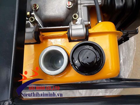 Máy rửa xe chạy dầu Lutian hoạt động êm ái