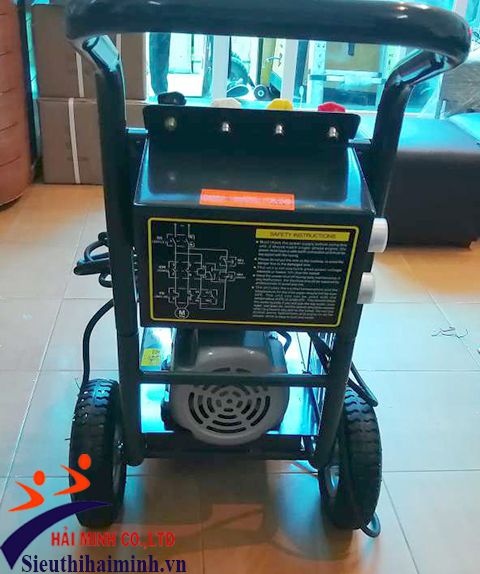 Máy phun áp lực rửa xe Promac nhỏ gọn