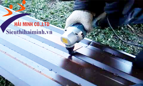 sử dụng Máy cắt tôn Makita JN1601 