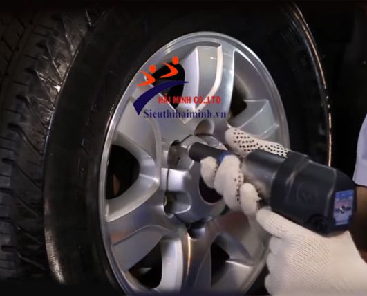 súng bắn bu lông