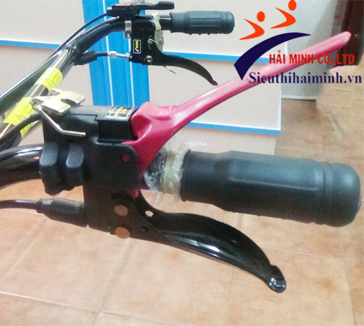 Tay cầm tiện dụng của máy xới đất Mishubishi TL-S1