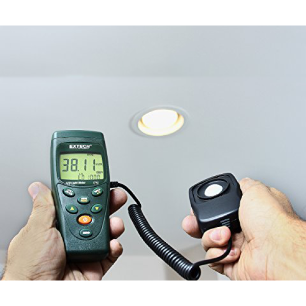 Photo - Máy đo cường độ ánh sáng c​ho đèn LED- LT45