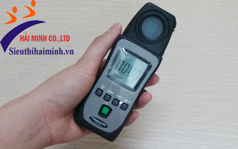 Máy đo ánh sáng Tenmars TM-213 nhỏ gọn, dễ sử dụng