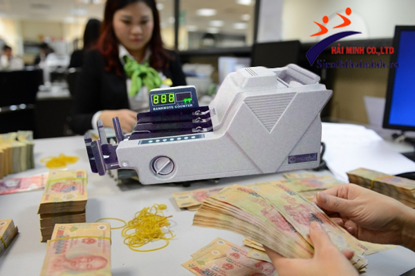 Máy đếm tiền modul 5688 dễ sử dụng