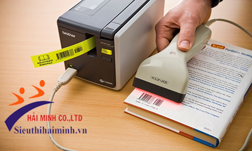 Máy in nhãn Brother PT-9800PCN