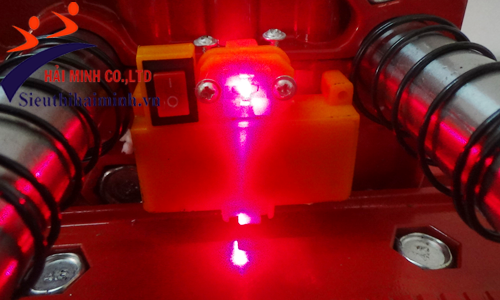 Tia laser của máy cắt gạch chạy điện Yamafuji YMDG800