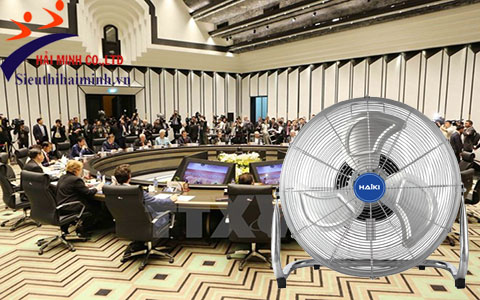 Quạt sàn công nghiệp Haiki HK450SD ứng dụng trong phòng hội nghị kín