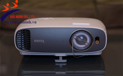 Máy chiếu phim 4k BenQ W1700 chính hãng
