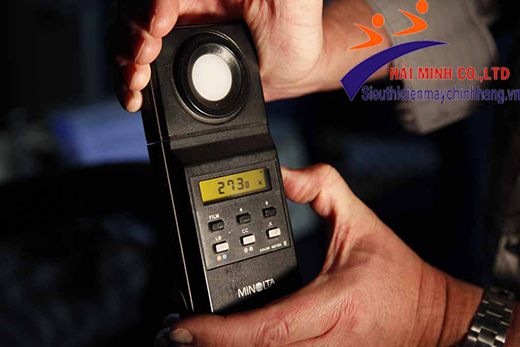 Máy đo cường độ ánh sáng cầm tay