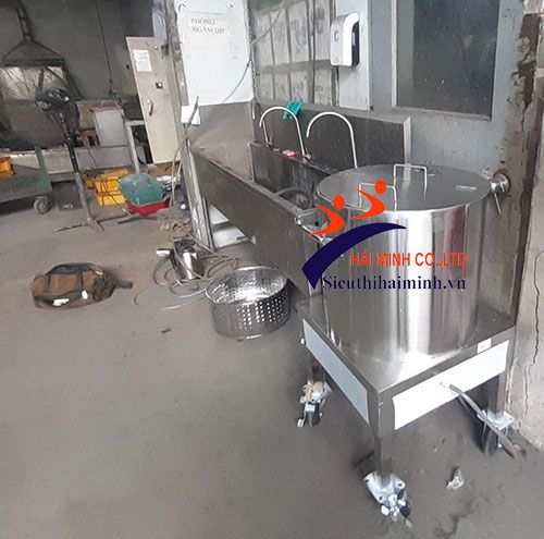 Giao lắp nồi nấu phở