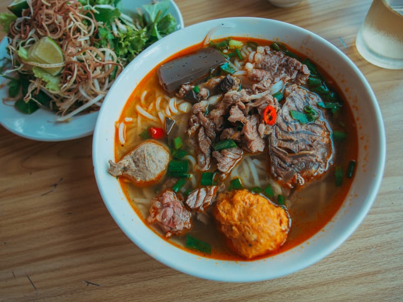 Cách nấu bún bò Huế chuẩn vị mà chủ quán chưa từng tiết lộ