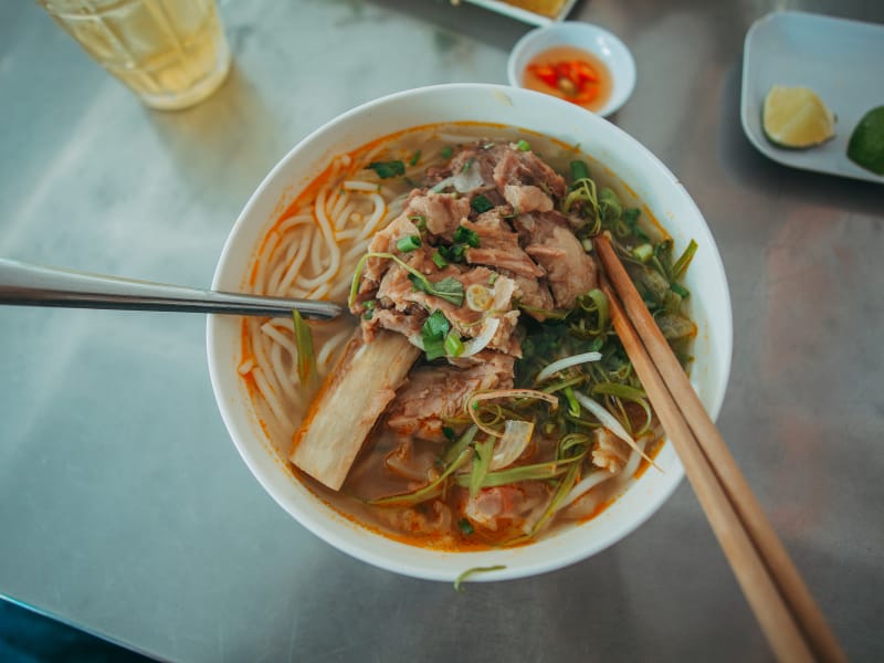 Cách nấu bún bò Huế chuẩn vị mà chủ quán chưa từng tiết lộ