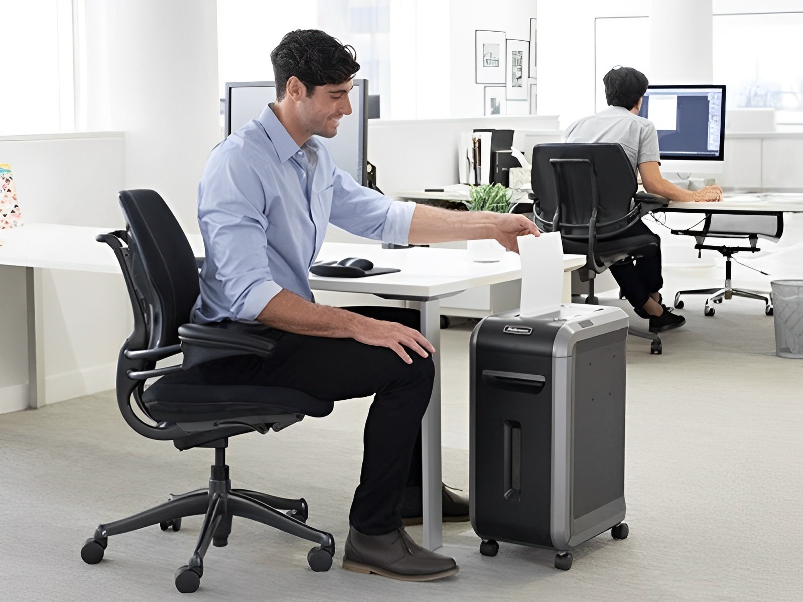 Máy huỷ tài liệu