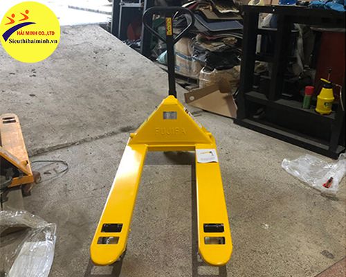 Xe nâng tay thấp 2T càng rộng 